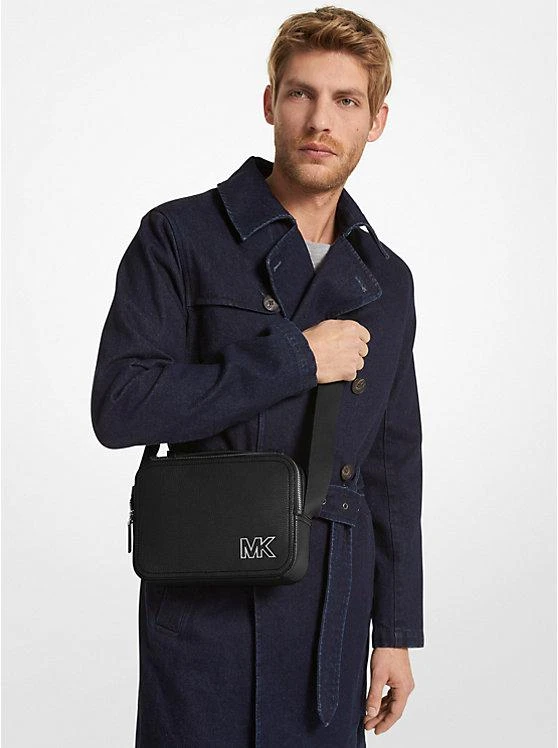 商品Michael Kors|Cooper Pebbled Leather Crossbody Bag,价格¥664,第4张图片详细描述