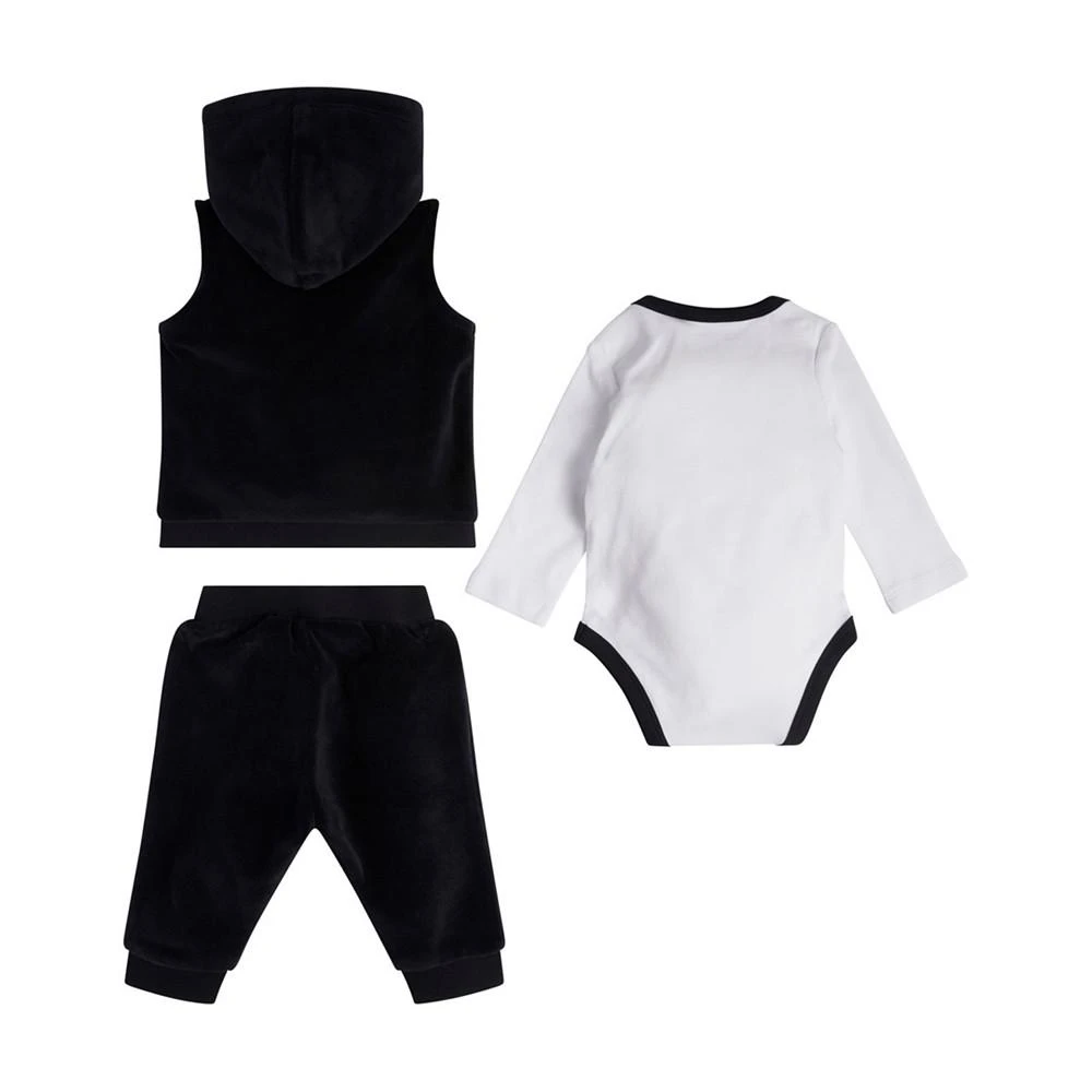 商品GUESS|Baby Boys Logo Bodysuit, Vest and Joggers, 3 Piece Set,价格¥265,第2张图片详细描述