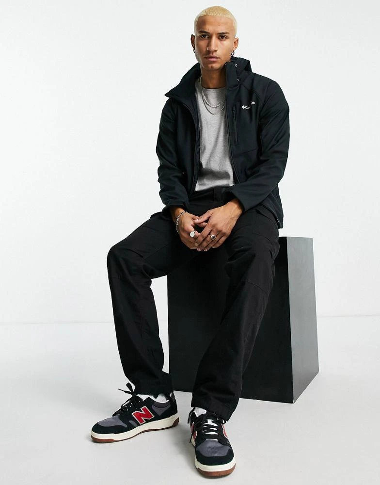 商品Columbia|Columbia Cascade Ridge II softshell jacket in black,价格¥550,第4张图片详细描述