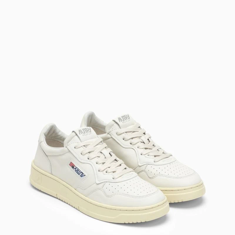 商品Autry| WHITE CREAM LEATHER MEDALIST SNEAKERS,价格¥1652,第2张图片详细描述