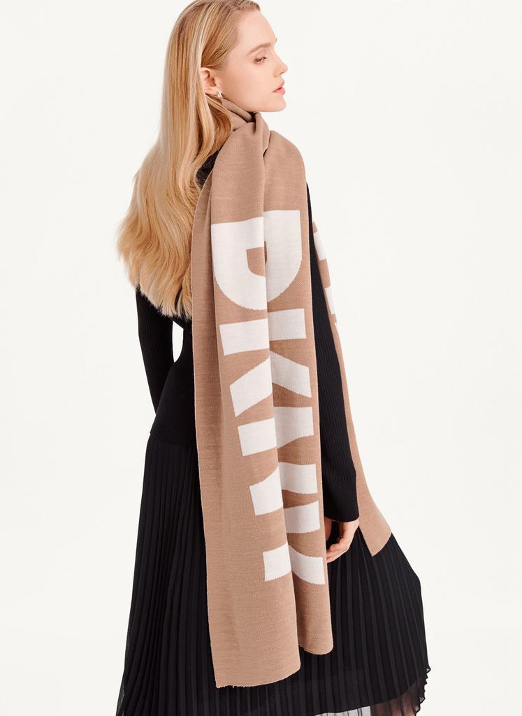 商品DKNY|Oversized Logo Scarf,价格¥966,第4张图片详细描述