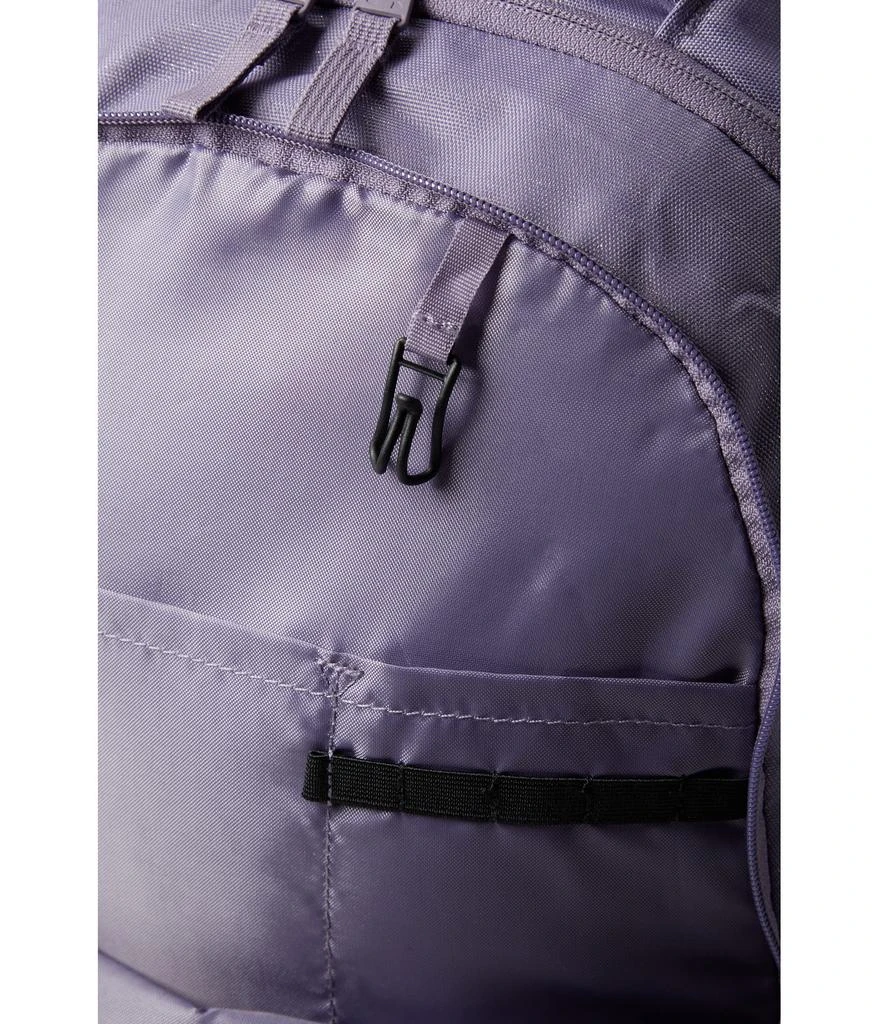 商品Under Armour|Hustle Signature Backpack,价格¥442,第3张图片详细描述