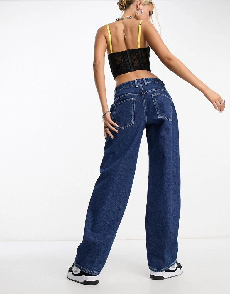 商品ASOS|ASOS DESIGN Smiley baggy boyfriend jeans in dark blue,价格¥395,第3张图片详细描述