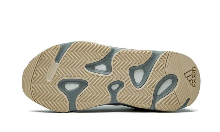 Adidas Yeezy Boost 700 商品