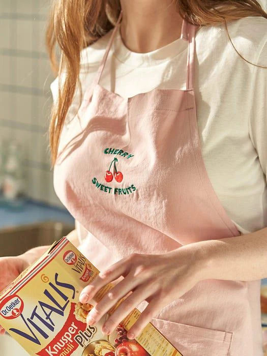 商品DECOVIEW|Sweet Cherry Embroidered Apron,价格¥416,第4张图片详细描述
