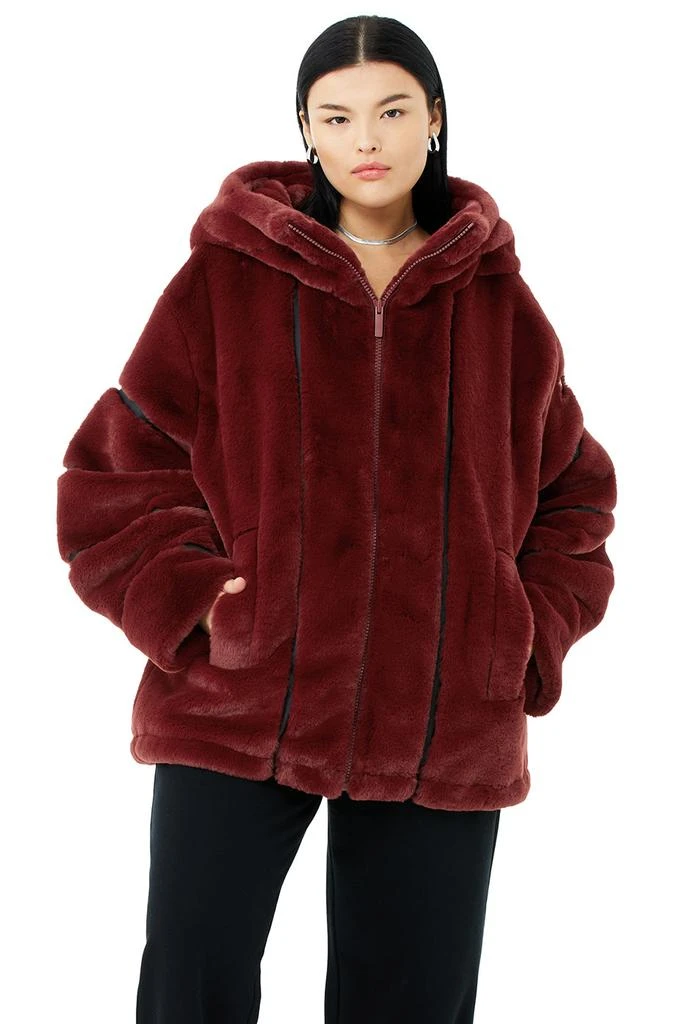 商品Alo|Knock Out Faux Fur Jacket - Cranberry,价格¥2827,第5张图片详细描述