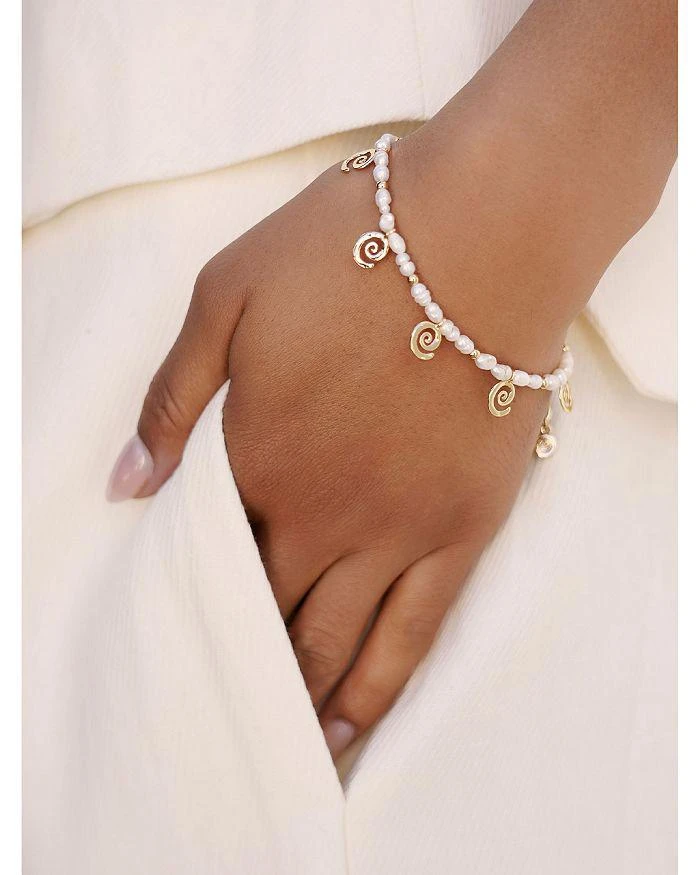 商品Ettika Jewelry|Aura Cultured Freshwater Pearl Swirl Charm Bracelet,价格¥921,第3张图片详细描述