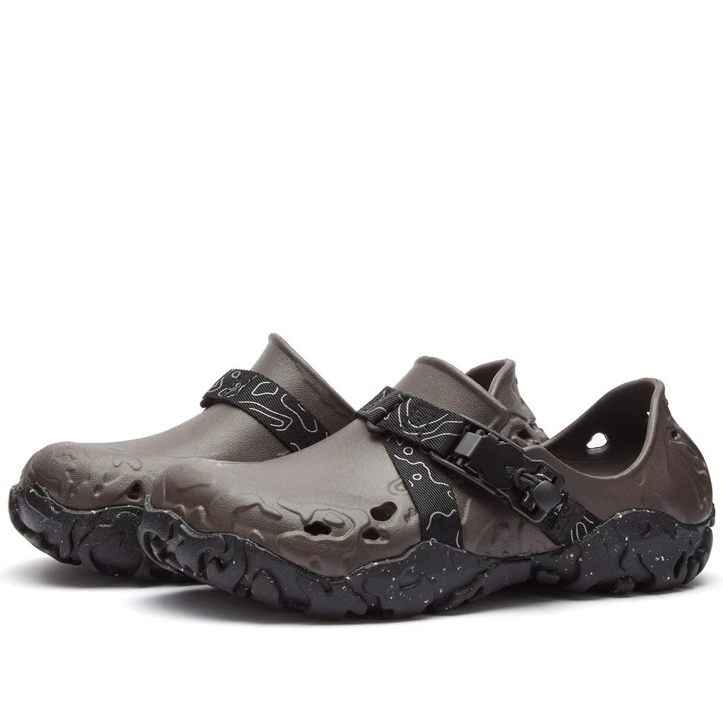 商品Crocs|Crocs All-Terrain Atlas Shoe,价格¥421,第1张图片