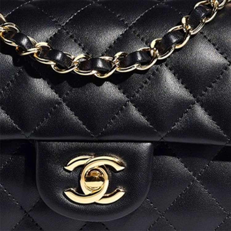 商品[国内直发] Chanel|香奈儿 Classic Flap CF 菱格金扣链条肩带 大mini 羊皮革 口盖包单肩斜挎包 迷你 女款 黑色,价格¥52923,第5张图片详细描述