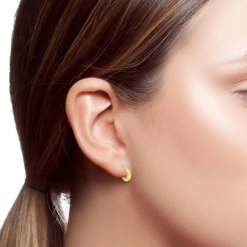 商品MAXCOLOR|18K Yellow Gold Over Sterling Silver Vermeil Croissant Hoop Earring,价格¥388,第2张图片详细描述
