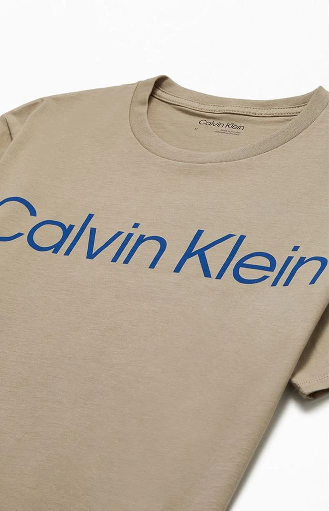 商品Calvin Klein|Large Logo T-Shirt,价格¥181,第2张图片详细描述