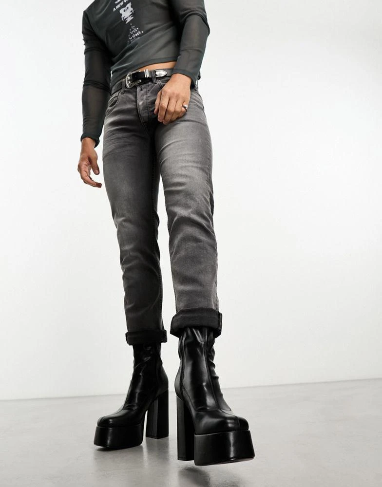 商品Koi Footwear|KOI platform heeled ankle boots in black PU,价格¥581,第3张图片详细描述
