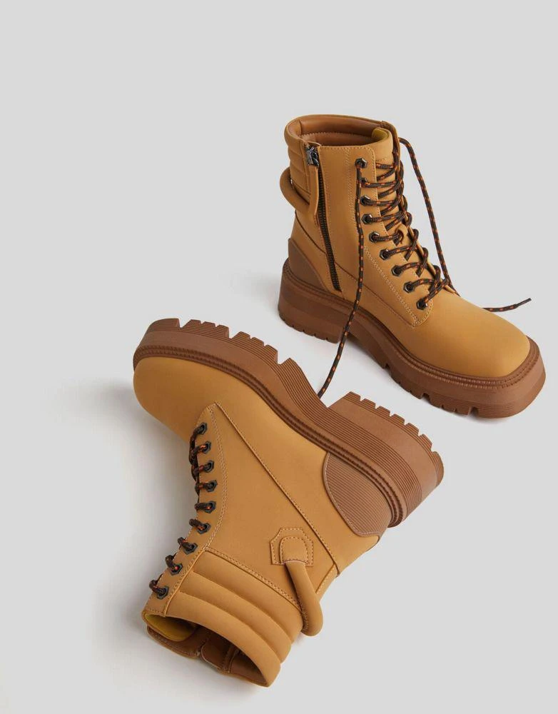 商品Bershka|Bershka biker ankle boots with lace front in camel,价格¥259,第2张图片详细描述