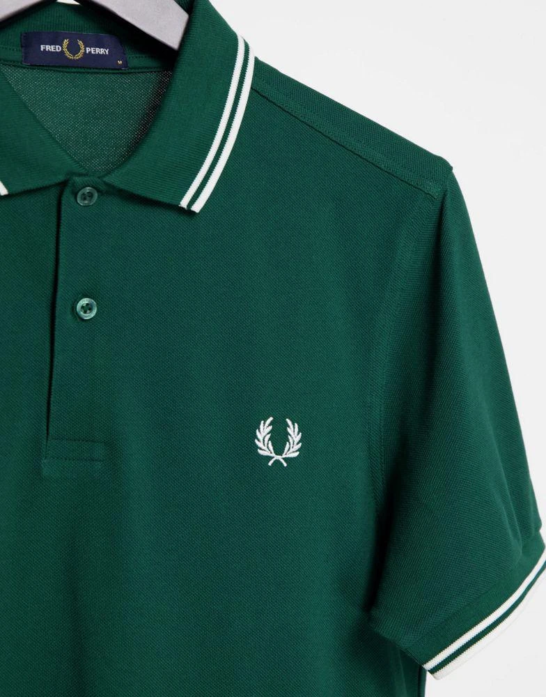 商品Fred Perry|Fred Perry twin tipped logo polo in green,价格¥659,第3张图片详细描述