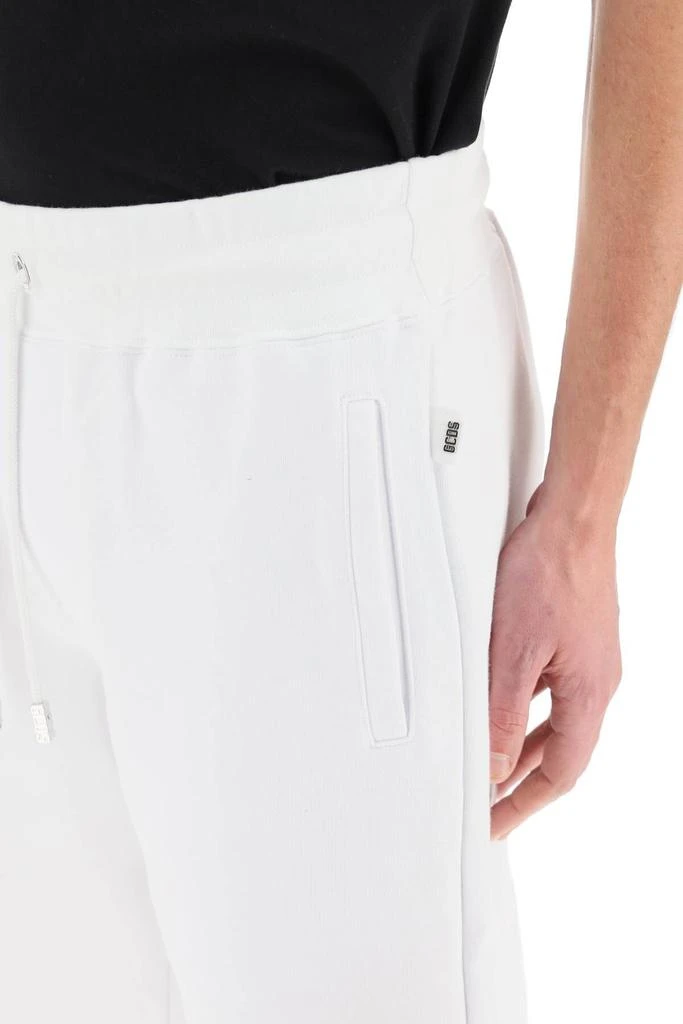 商品GCDS|SHORT SWEATPANTS WITH CUTE LOGO TAPE,价格¥1057,第5张图片详细描述