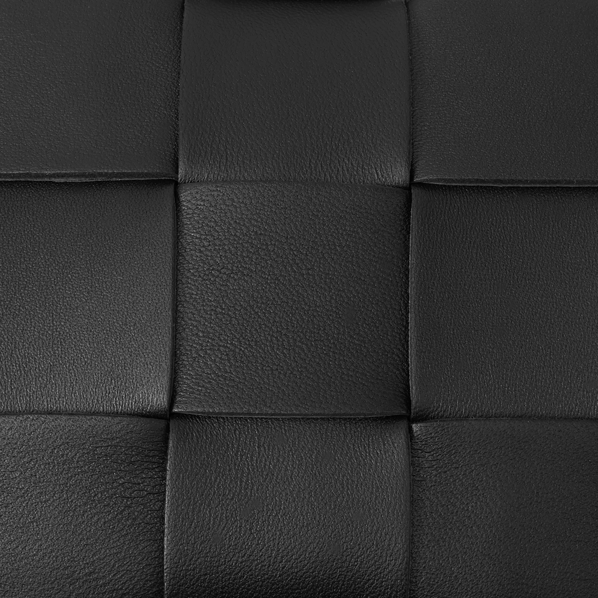 商品[国内直发] Bottega Veneta|葆蝶家 CASSETTE 15格Intreccio编织磁扣开合 羔羊皮革 豆腐包相机包单肩斜挎包 小号 女款 黑色,价格¥14746,第7张图片详细描述