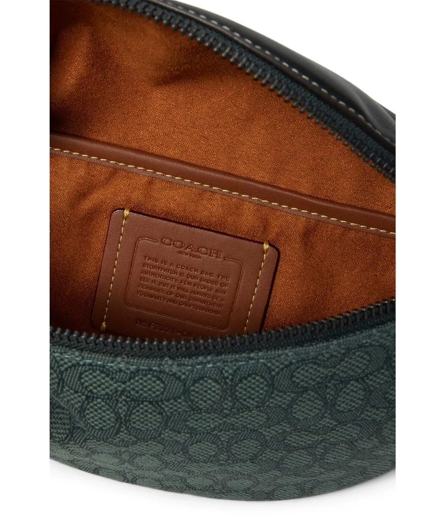 商品Coach|Charter Belt Bag 7 in Micro Signature Jacquard,价格¥1456,第3张图片详细描述
