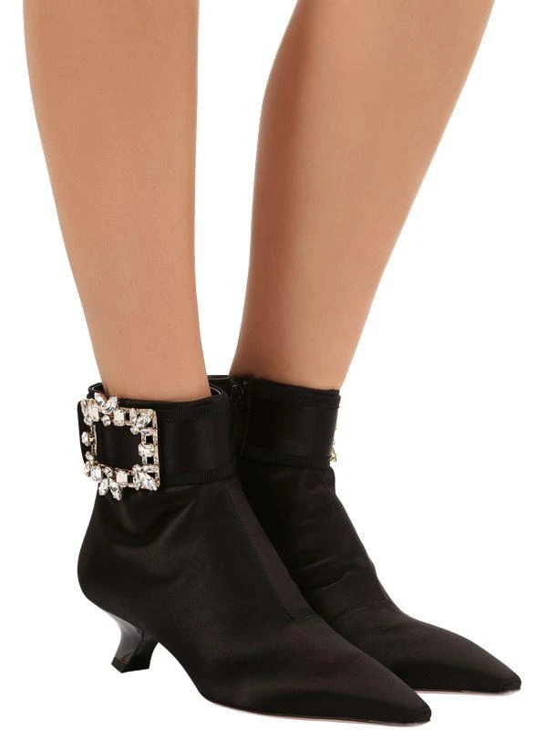 商品Roger Vivier|45mm Trianon Crystal Buckle Satin Boots,价格¥15287,第1张图片详细描述
