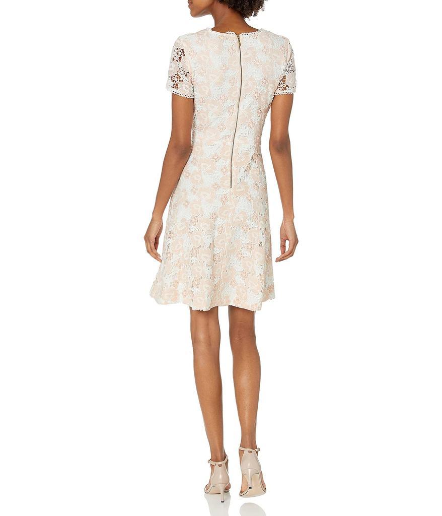 商品Karl Lagerfeld Paris|Women's Chemical Lace Fit and Flare Dress,价格¥1050,第4张图片详细描述