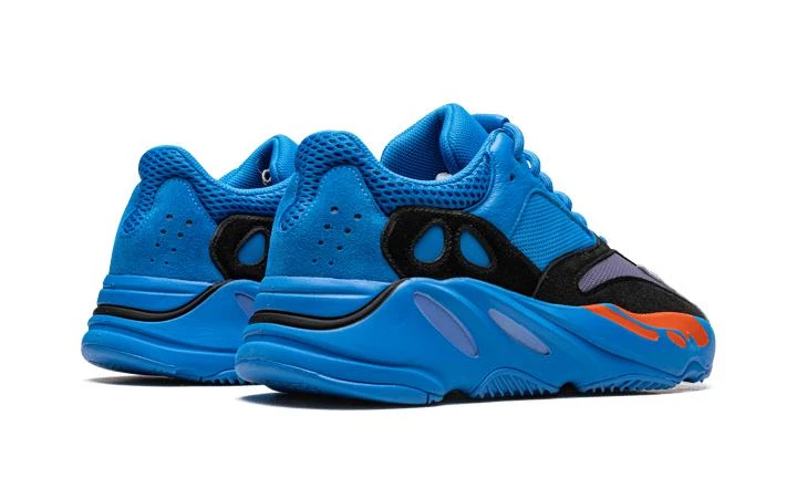 商品Adidas|Adidas YEEZY BOOST 700,价格¥2690-¥3811,第4张图片详细描述