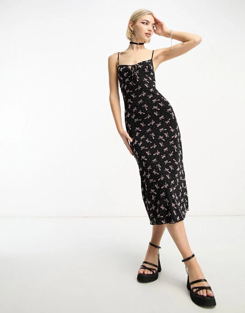 商品Motel|Motel ditsy ribbon flock midaxi cami dress in black,价格¥265,第1张图片