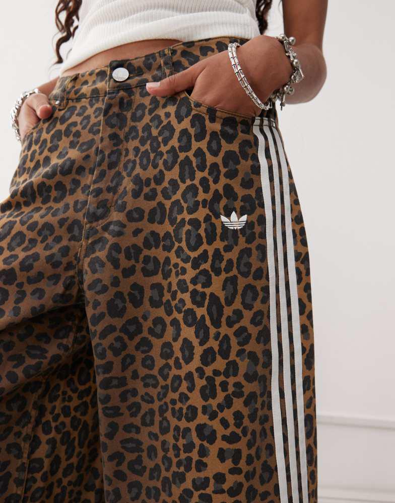 【adidas】Originals denim dress in leopard print（送料込み） Multicolor adidas Originals Leopard Print Denim Dress - JD