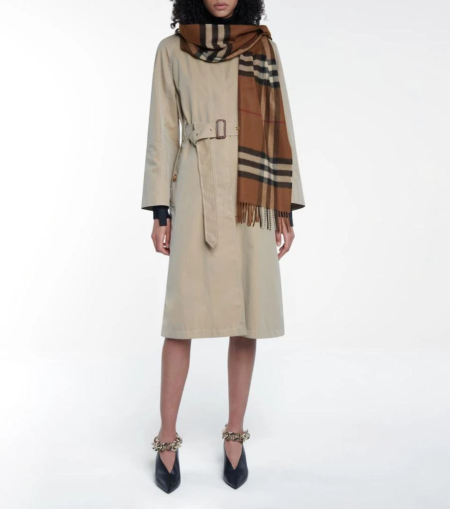 商品Burberry|Giant Check羊绒围巾,价格¥5054,第2张图片详细描述