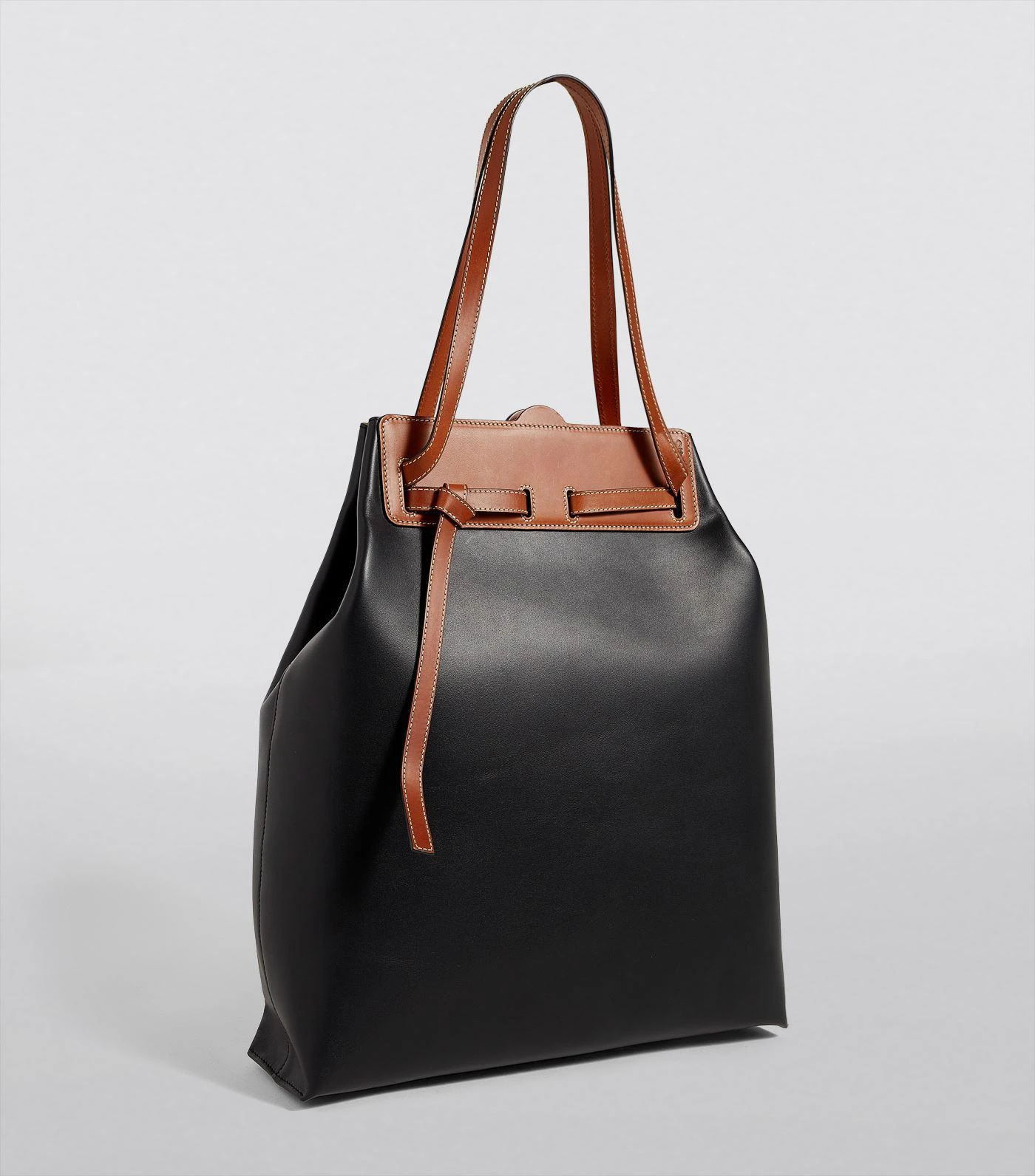商品Loewe|Leather Lazo Tote Bag,价格¥15936,第3张图片详细描述