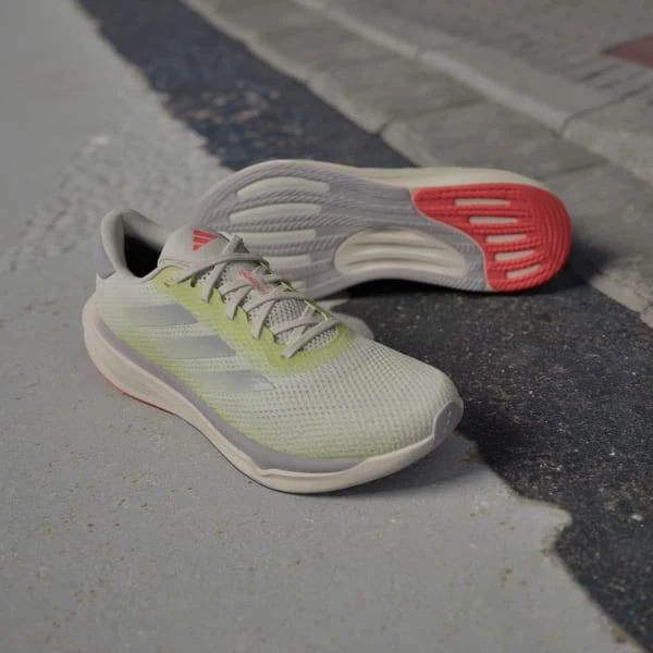 Supernova Stride Running Shoes 商品