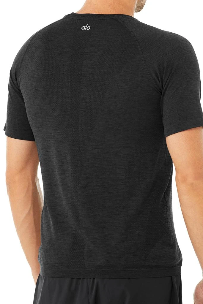 商品Alo|Amplify Seamless Short Sleeve Tee - Black,价格¥349,第5张图片详细描述