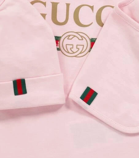 商品Gucci|Baby logo cotton bodysuit, hat and bib set,价格¥2434,第3张图片详细描述