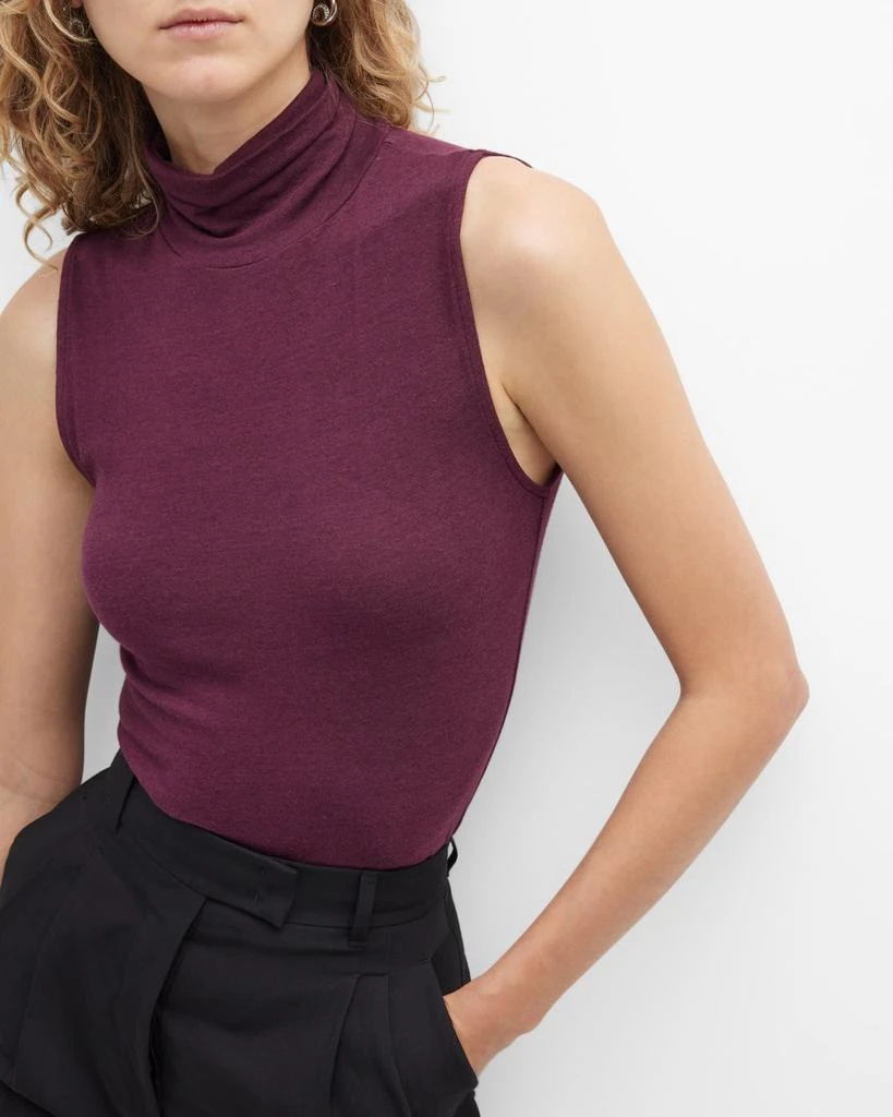 Sleeveless Turtleneck Top 商品