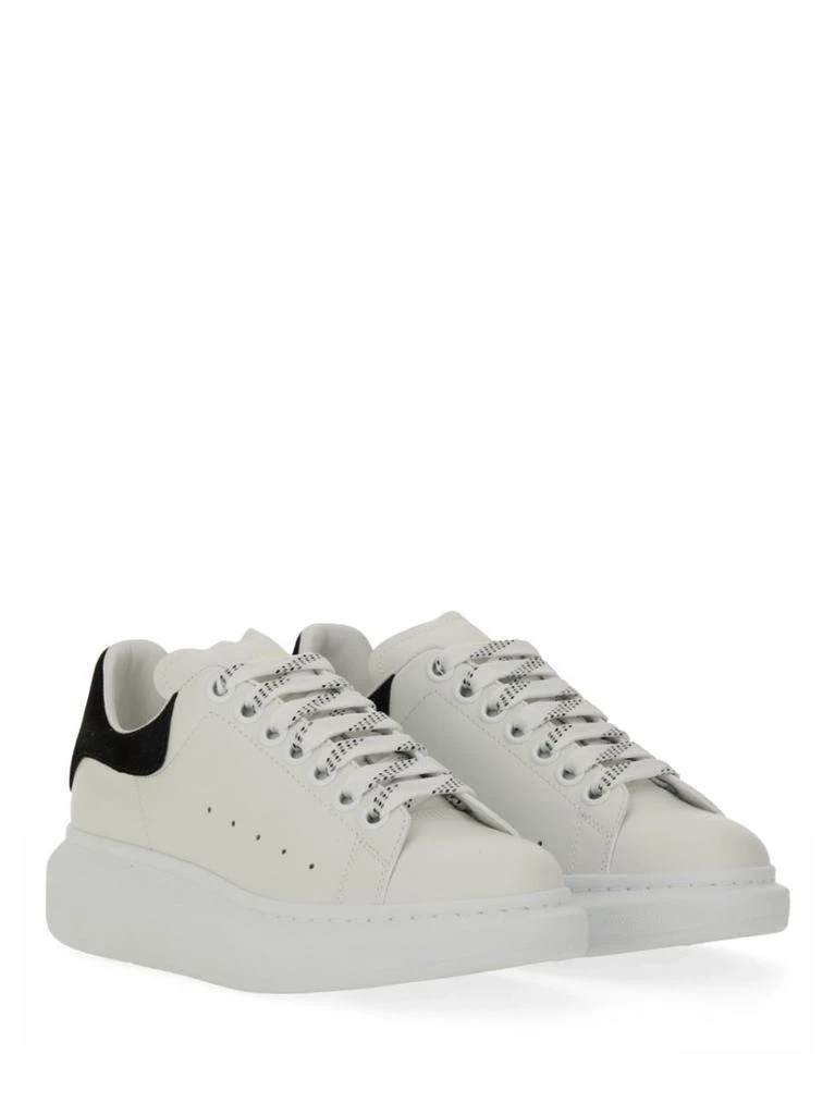 商品Alexander McQueen|Calfskin Oversized Sneakers With Suede Accents,价格¥4643,第2张图片详细描述