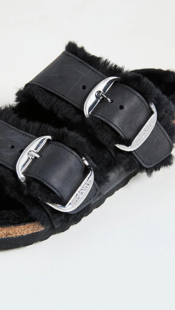 商品Birkenstock|Birkenstock Arizona Big Buckle Shearling Sandals,价格¥1591,第4张图片详细描述