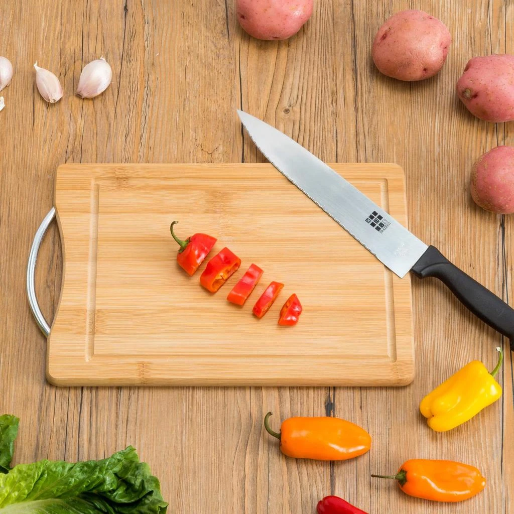 商品Home Basics|Home Basics 8" x 12"  Bamboo Cutting Board with Juice Groove and Stainless Steel Handle,价格¥119,第2张图片详细描述