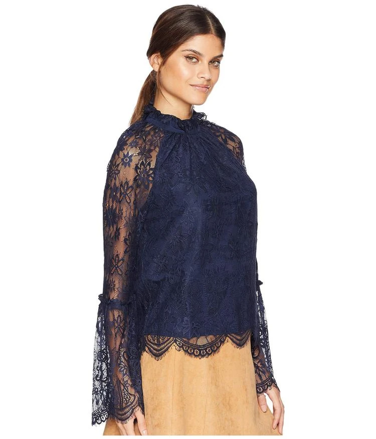 商品Juicy Couture|Soft Woven Kendall Lace Bell Sleeve Top,价格¥341,第4张图片详细描述