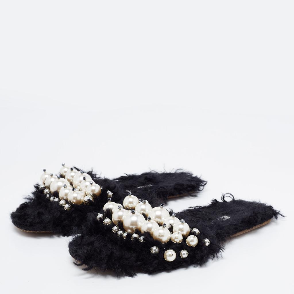 Miu Miu Black Faux Fur Pearl Embellished Slide Flats Size 38商品第2张图片规格展示