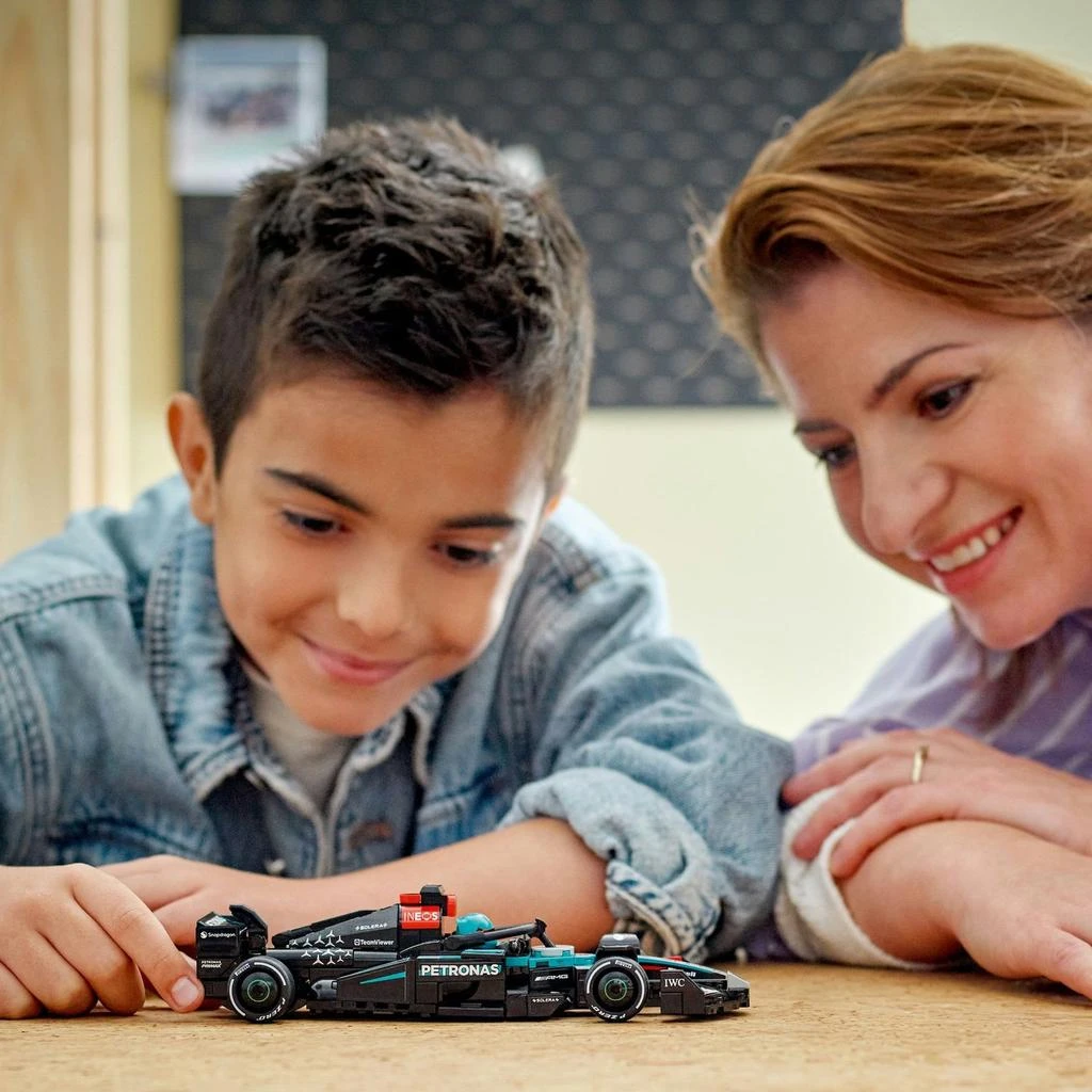 商品LEGO Speed Champions Mercedes-AMG  F1 W15 Race Car Toy 77244,价格¥258,第4张图片详细描述