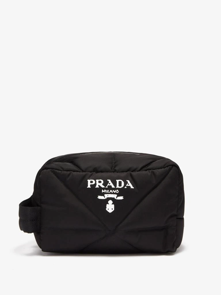 商品Prada|Logo-print quilted-nylon wash bag,价格¥6585,第1张图片