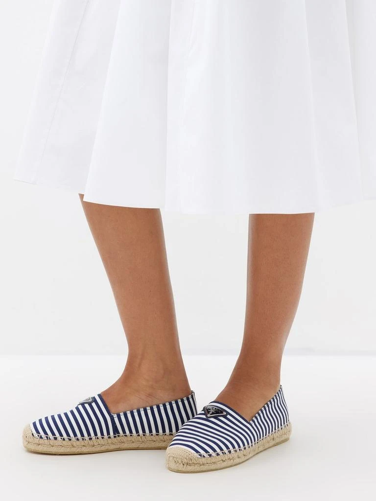 商品Prada|Triangle logo-plaque striped canvas espadrilles,价格¥3398,第2张图片详细描述