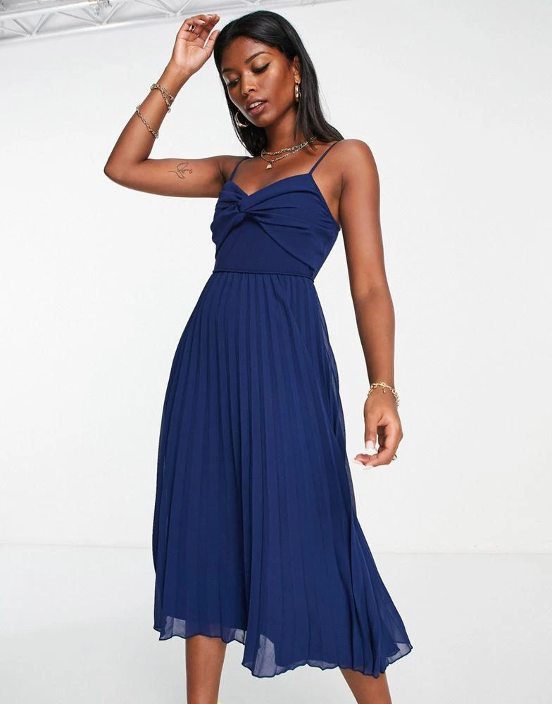 商品ASOS|ASOS DESIGN twist front pleated cami midi dress with belt in navy,价格¥173,第4张图片详细描述