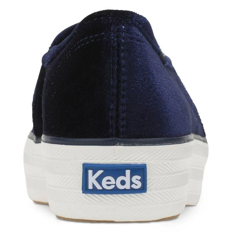 商品Keds|Triple Decker Velvet Platform Sneakers,价格¥162,第2张图片详细描述