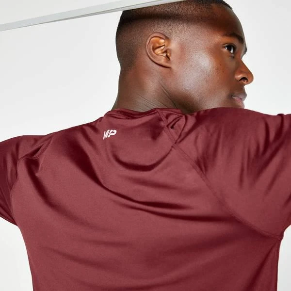 商品Myprotein|MP Men's Linear Line Graphic Essentials Training Short Sleeve T-Shirt - Dark Red,价格¥135,第4张图片详细描述