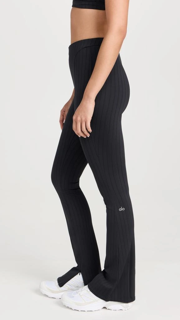 商品Alo|High Waist Pinstripe Zip It Flare Leggings,价格¥629,第3张图片详细描述