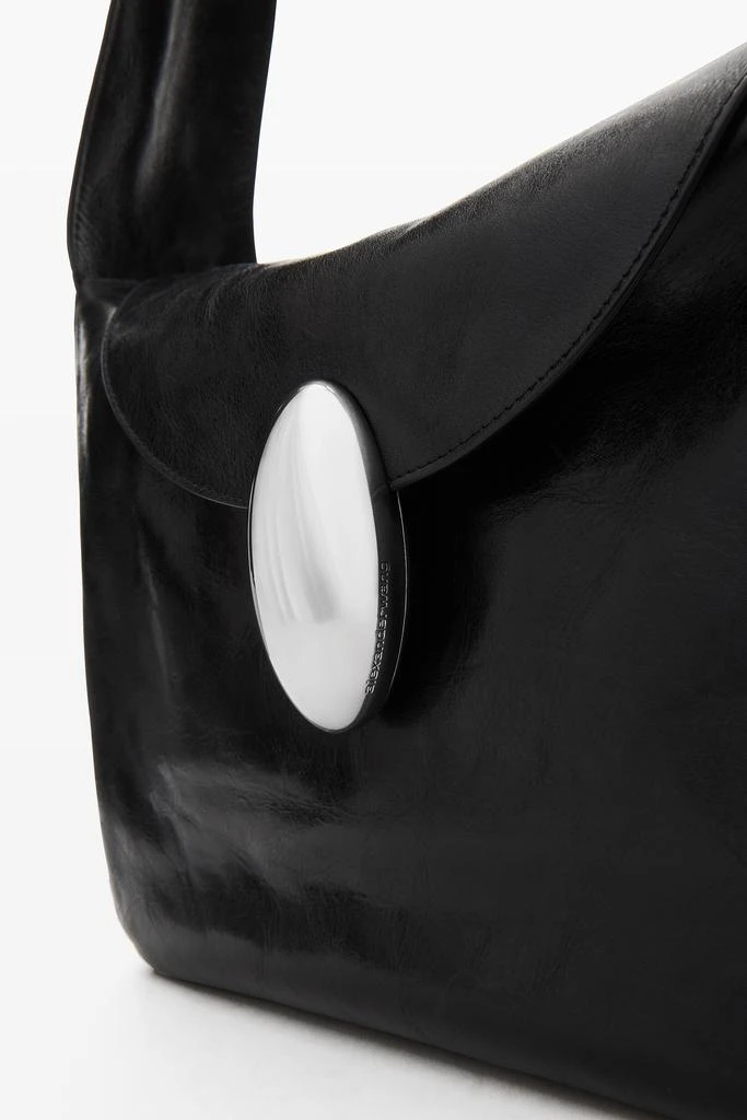 商品Alexander Wang|Dome Medium Hobo Bag In Crackle Patent Leather,价格¥6576,第2张图片详细描述