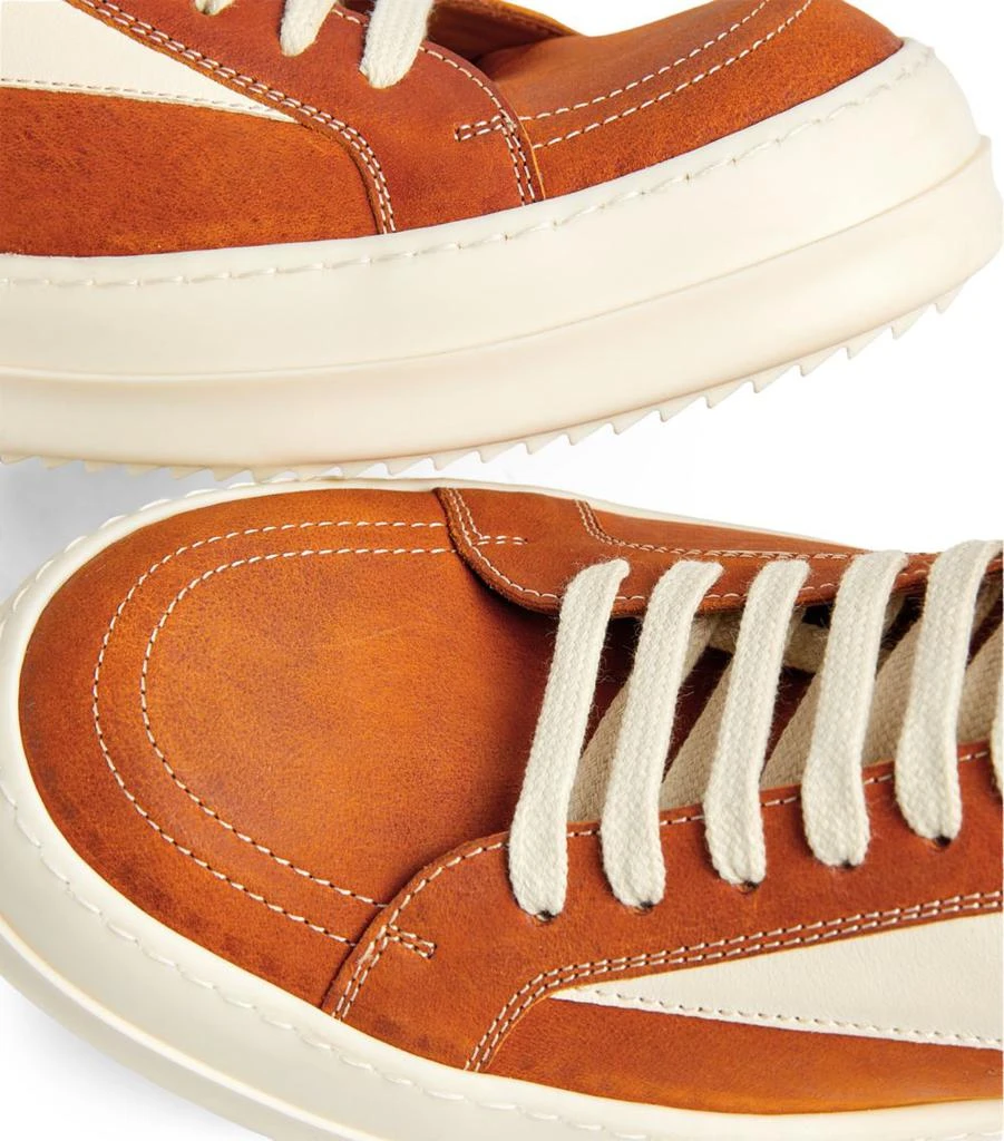 Leather Low-Top Sneakers 商品