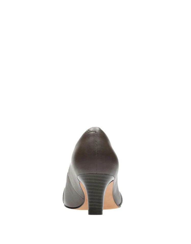 商品Clarks|Breathable Leather Pumps,价格¥562,第3张图片详细描述