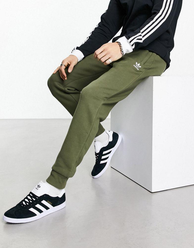 adidas Originals Trefoil Essentials logo joggers in olive商品第1张图片规格展示