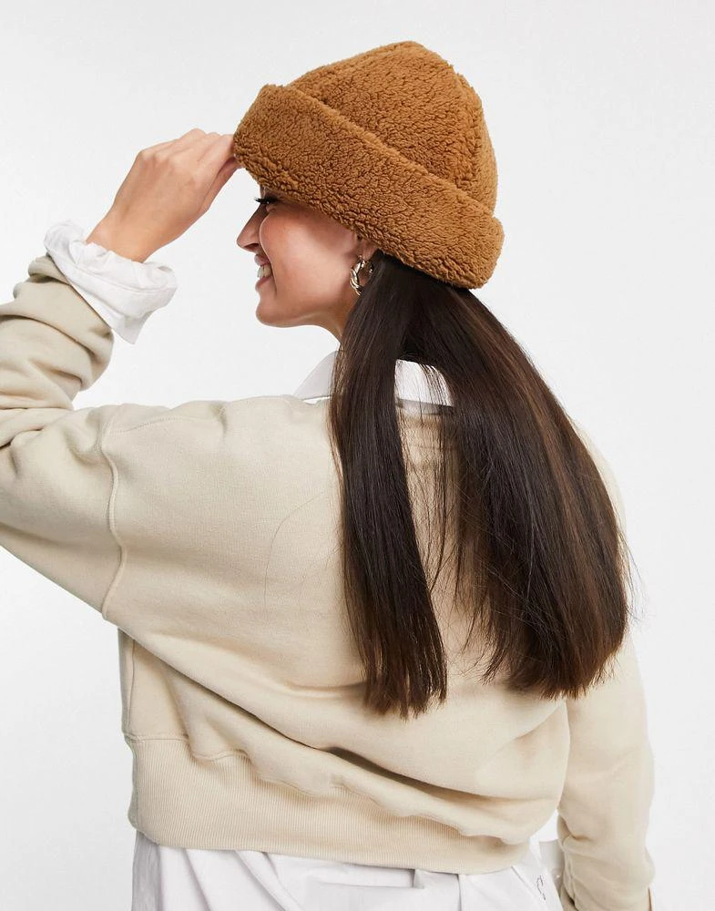 商品ASOS|ASOS DESIGN borg fisherman beanie in brown - BROWN,价格¥47,第2张图片详细描述
