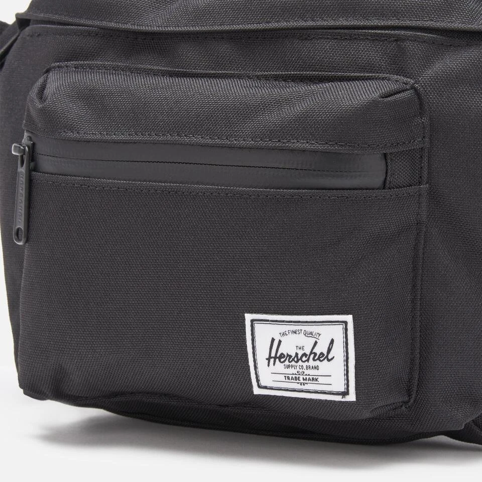 商品Herschel Supply|Herschel Supply Co. Men's Seventeen Hip Pack - Black,价格¥167,第4张图片详细描述